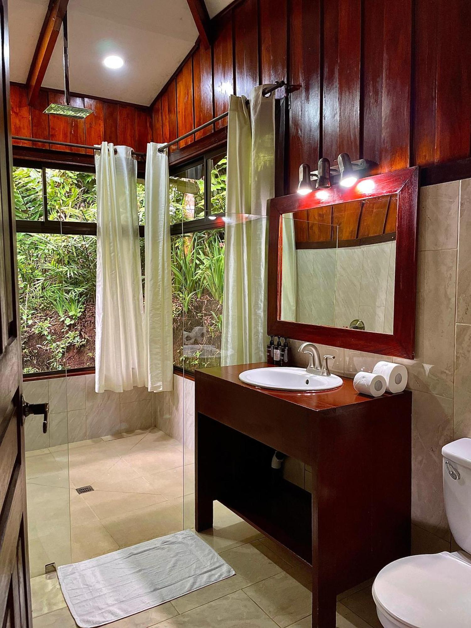 Heliconias Rainforest Lodge Bijagua Dış mekan fotoğraf